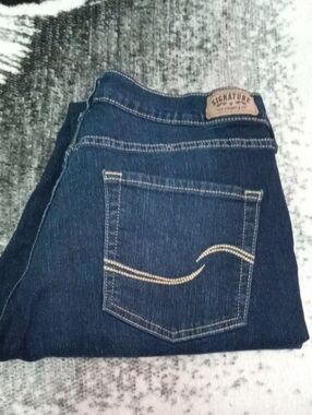 Signature Dark Blue Straight Fit Men’s Jeans